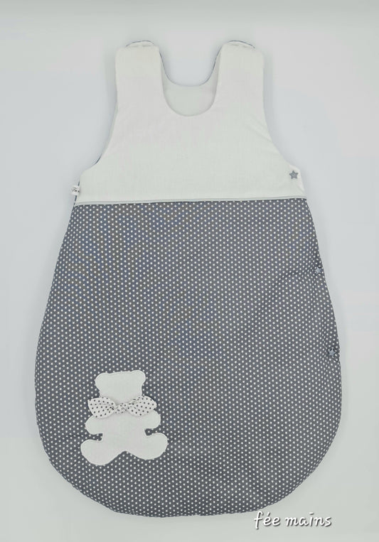 Gigoteuse artisanale française bébé  0-6 mois en coton Oeko-Tex et son ourson.
