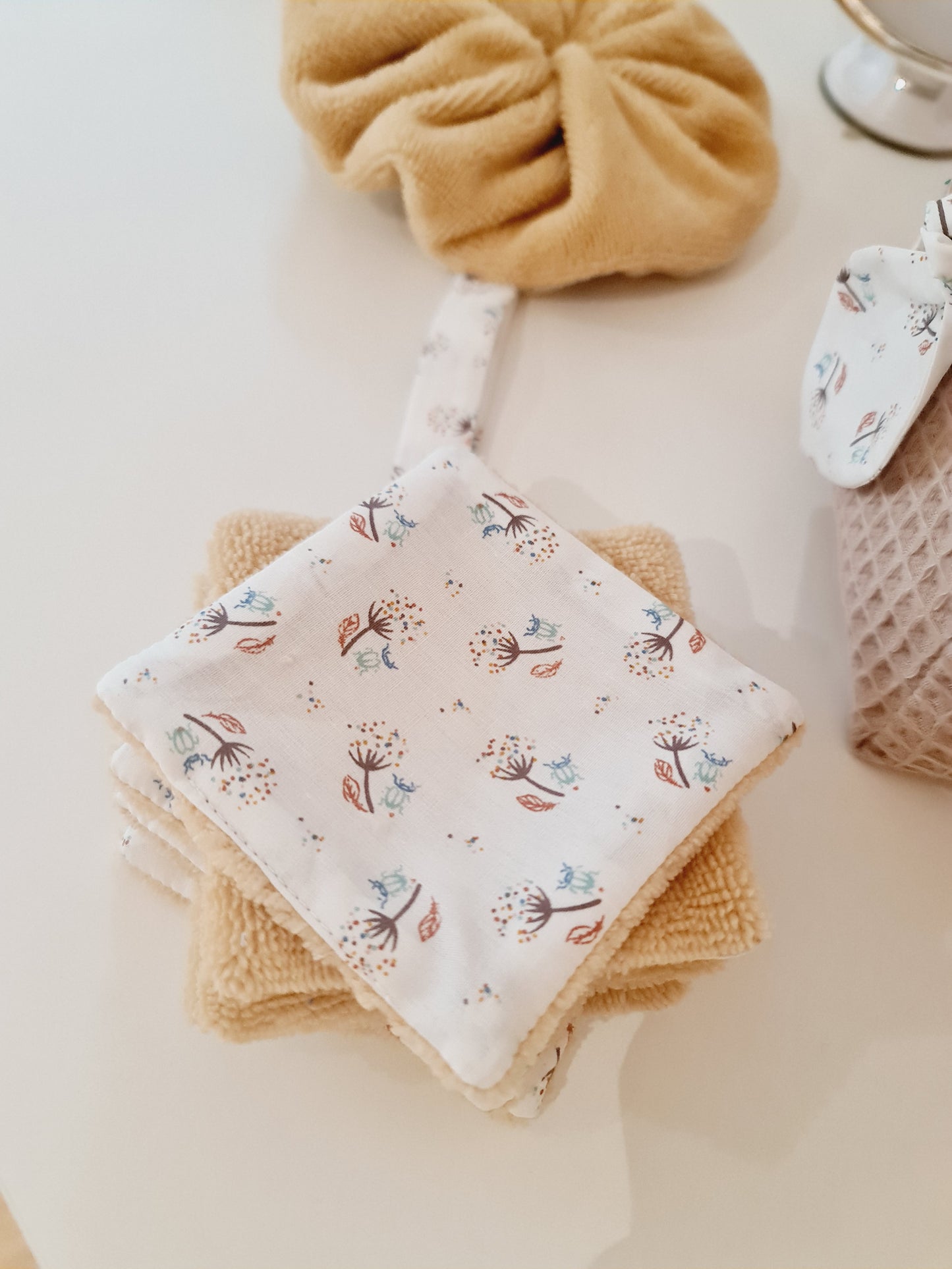 Lingettes Lavables en éponge de bambou et tissu fleuri