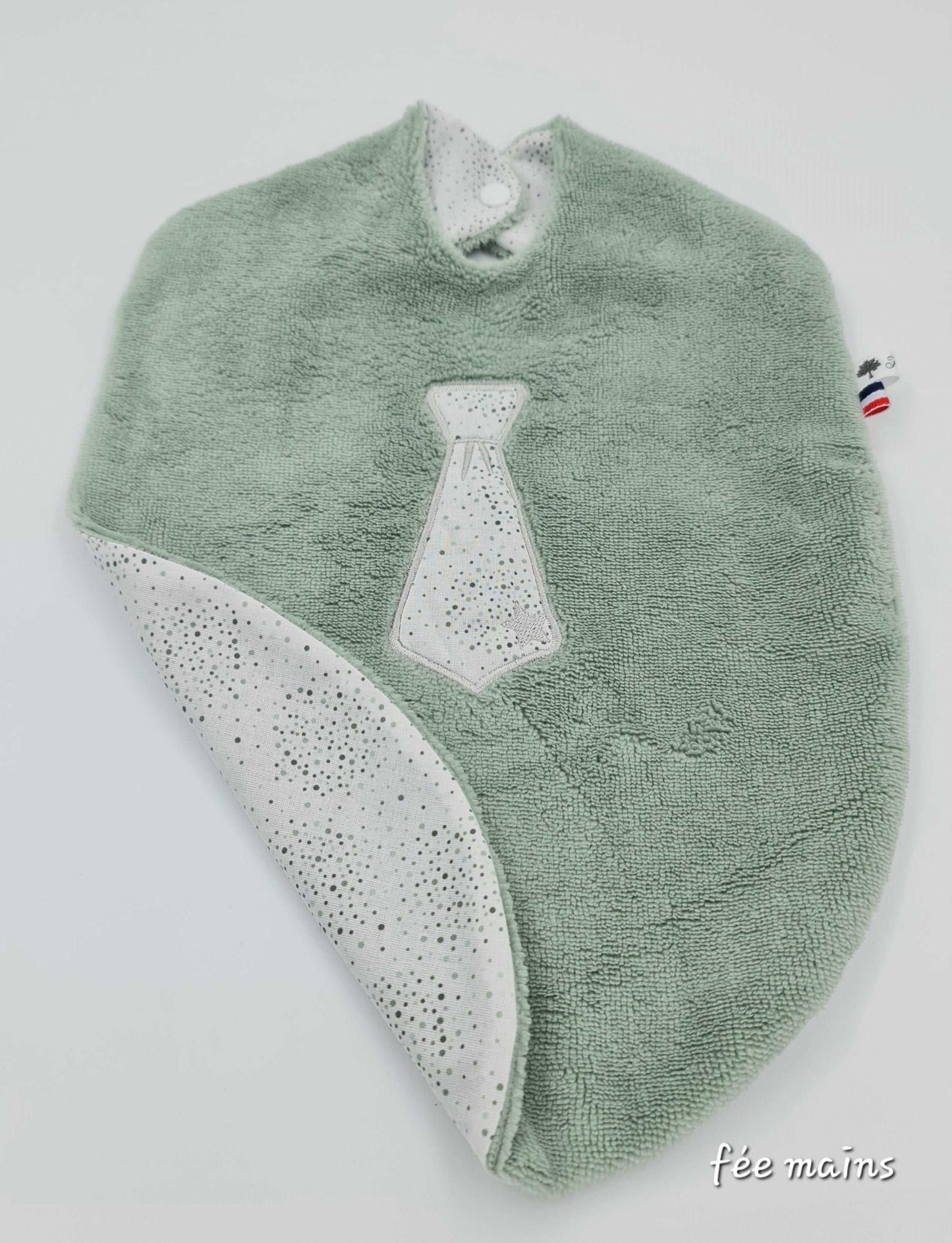 Bavoir bébé en éponge verte marine avec cravate - Fée Mains