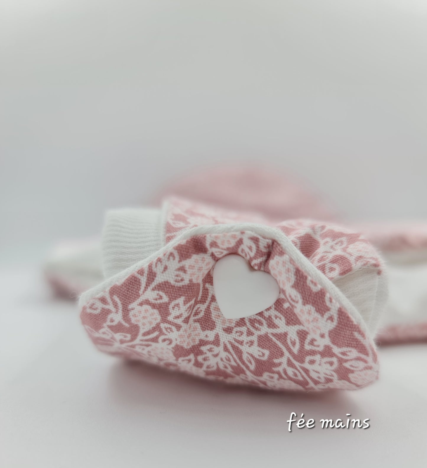 Gigoteuse bébé 6-18 mois bébé fille avec col Claudine tissu fleuri «Tendresse florale»